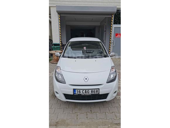 Sahibinden Renault Clio 1.5 dCi Expression 2011 Model  240.000 km Beyaz