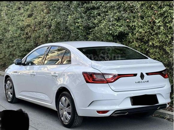 Sahibinden Renault Megane 1.3 TCe Joy 2022 Model 