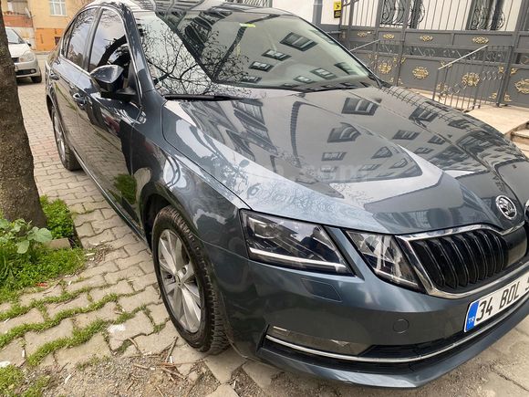 Sahibinden Temiz Skoda Octavia 1.6 TDI Style 2018 Model İstanbul TAM OTOMATİK