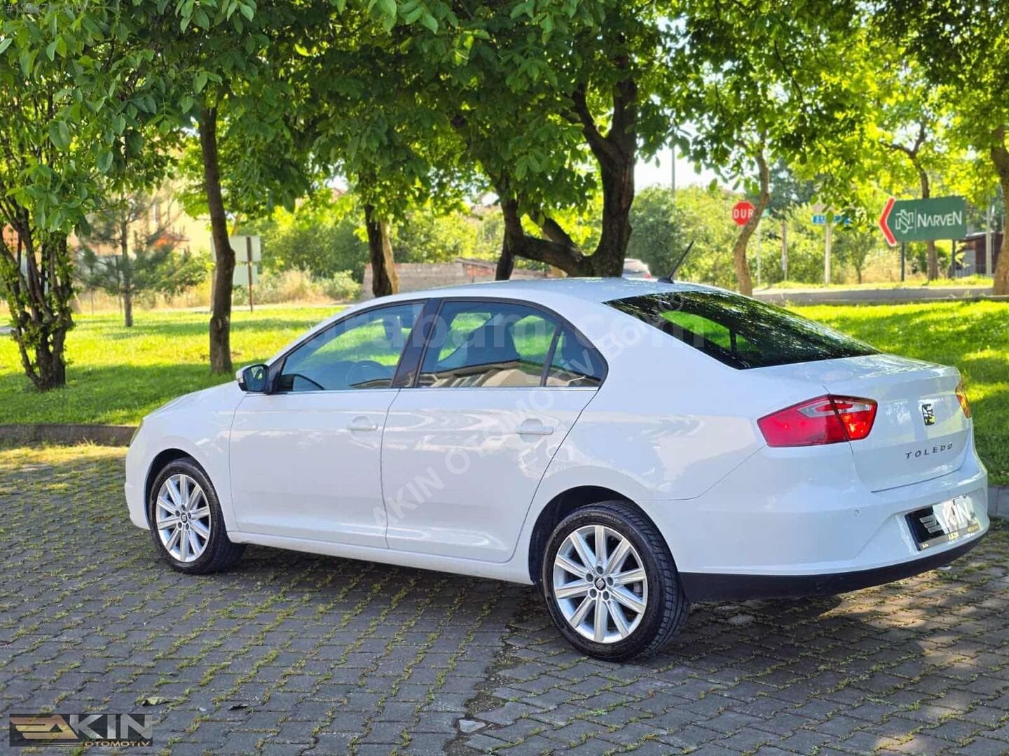 Galeriden Seat Toledo 1.4 TDI Style 2017 Model Bolu 180.000 km Beyaz 7