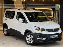 TEKNECİ OTOMOTİV/HATASIZ PEUGEOT RİFTER CAM TAVAN 48.000KM