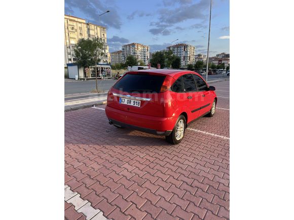 Sahibinden Ford Focus 1.6 Ghia 2001 Model 