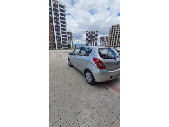 3. Sahibinden 2011 Model  i20 troy