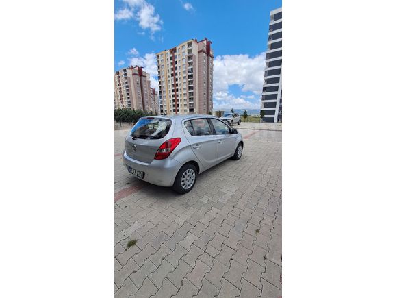 3. Sahibinden 2011 Model  i20 troy