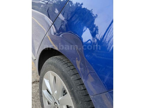 İlk sahibinden Renault Clio 1.0 TCe Touch 2023 Model  63.800 km 