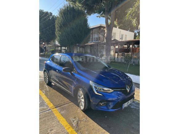 İlk sahibinden Renault Clio 1.0 TCe Touch 2023 Model  64.300