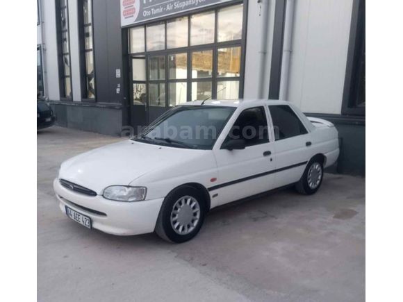 1.6,i,Fort escort degişensiz klimalı iki cam otomatik,temiz araç