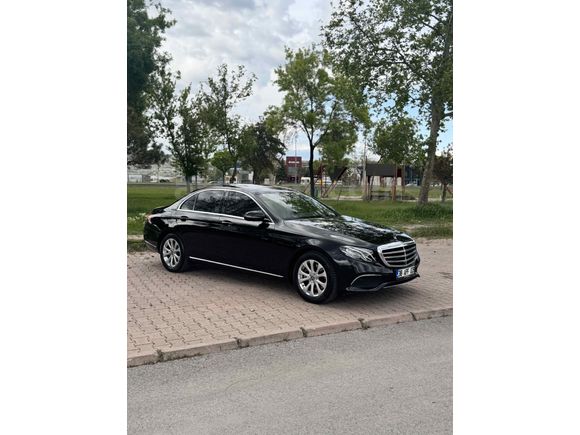 SAHİBİNDEN  E220D 4 MATIC BOYASIZ DEĞİŞENSİZ 360 KAMERA BURMESTER COMMAND VAKUM
