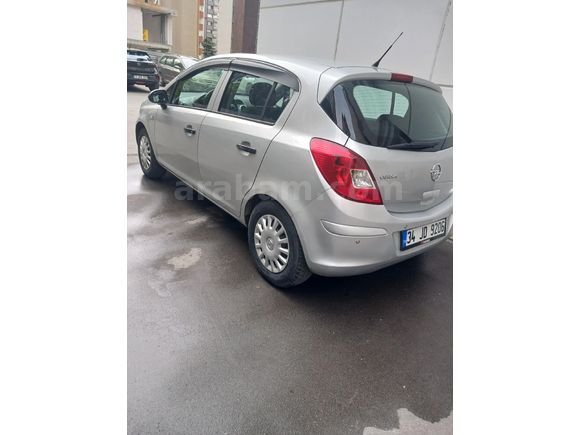 Sahibinden Opel Corsa 1.4 Twinport Essentia 2013 Model  173.000 km Gri (Gümüş)