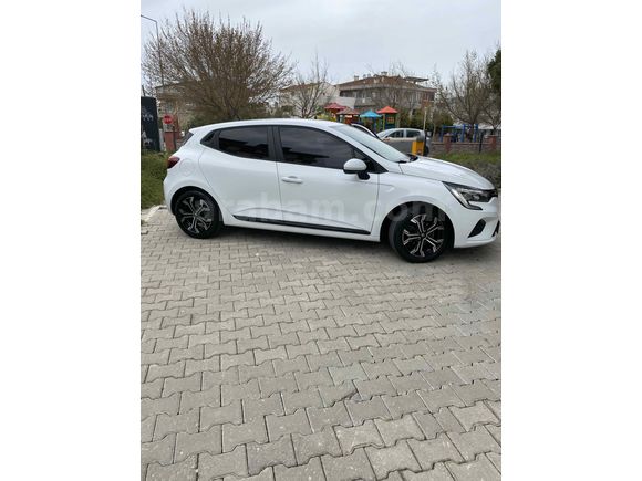 Sahibinden Renault Clio 1.0 TCe Joy 2022 Model 