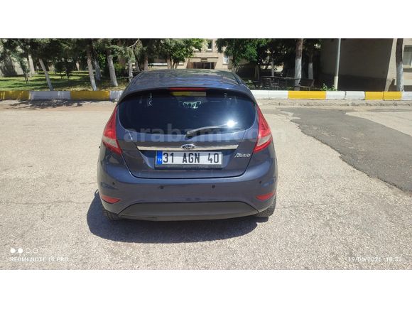 Sahibinden Ford Fiesta 1.4 TDCi Titanium 2012 Model  200.000 km Füme
