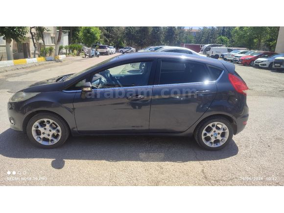Sahibinden Ford Fiesta 1.4 TDCi Titanium 2012 Model  200.000 km Füme