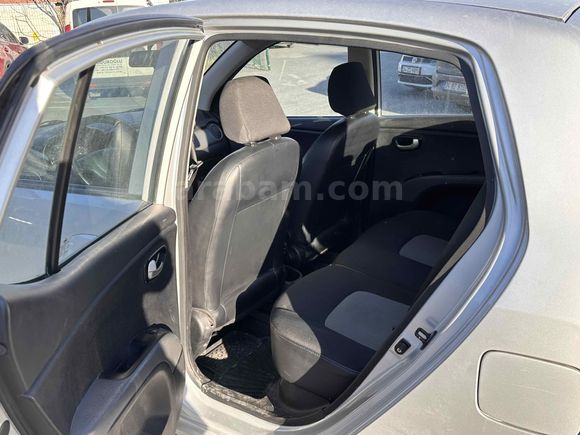 Sahibinden Hyundai i10 1.1 Select 2010 Model 