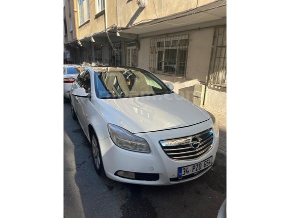 Sahibinden Opel Insignia 1.6 T Edition 2009 Model  230.000 km Beyaz