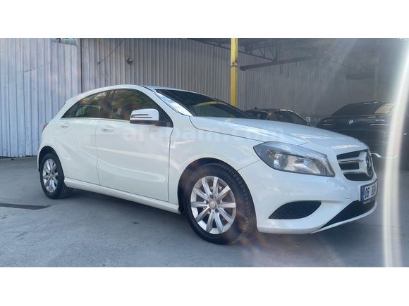 2014 MERCEDES A180 STYLE 105.000 KM DOKTORDAN TEMİZ ARAÇ