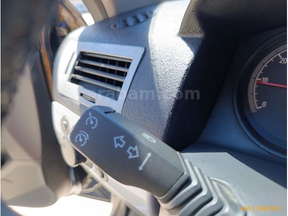 2028 yeni muayeneli 2011 Astra dizel 1.3 CDTI Essentia konfor