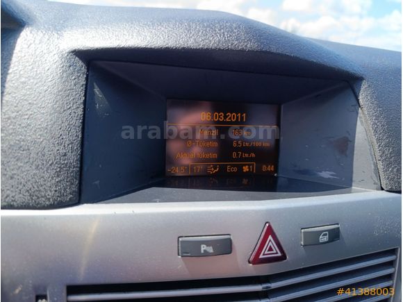 2028 yeni muayeneli 2011 Astra dizel 1.3 CDTI Essentia konfor