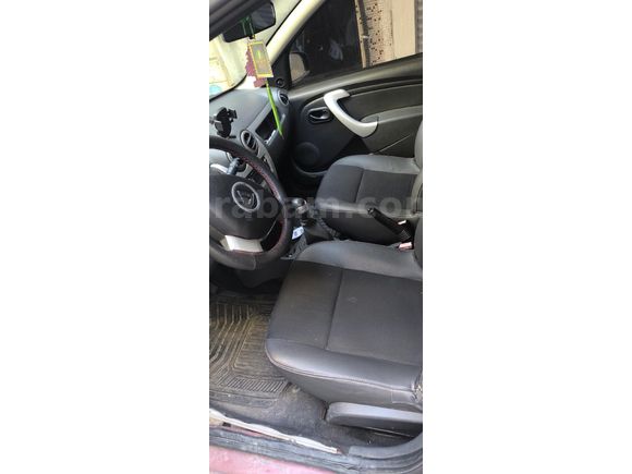 Sahibinden Dacia Sandero 1.5 dCi Stepway 2012 Model  173.000 km Kırmızı