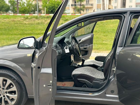 Galeriden Opel Astra 1.6 Enjoy Elegance 2012 Model Kütahya