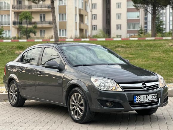 Galeriden Opel Astra 1.6 Enjoy Elegance 2012 Model Kütahya