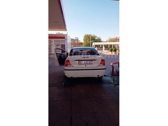 Sahibinden Ford Focus 1.6 Ambiente 2000 Model