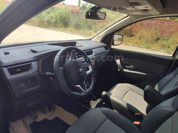 Sahibinden ACİLLLL SATILIK!!! Renault Express Combi 1.5 BlueDCI Touch 2023 Model