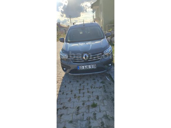 Sahibinden ACİLLLL SATILIK!!! Renault Express Combi 1.5 BlueDCI Touch 2023 Model