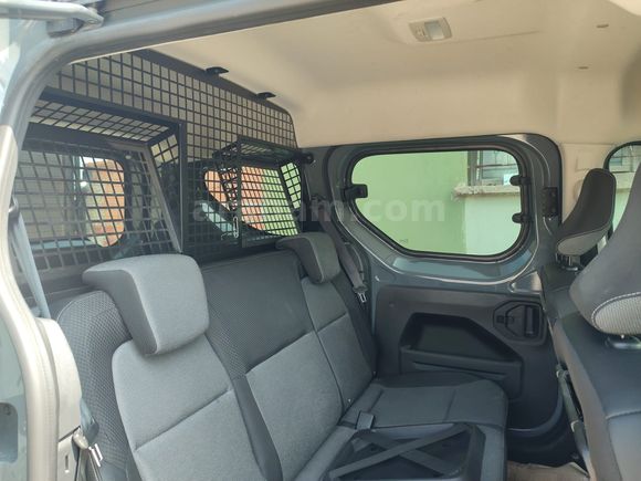 Sahibinden ACİLLLL SATILIK!!! Renault Express Combi 1.5 BlueDCI Touch 2023 Model