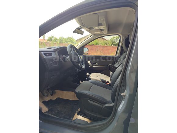 Sahibinden ACİLLLL SATILIK!!! Renault Express Combi 1.5 BlueDCI Touch 2023 Model