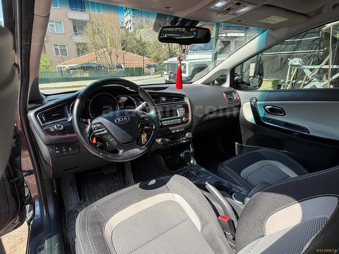 Galeriden Kia Ceed 1.6 CRDi Concept Plus SW 2017 Model İstanbul 154.000 km Gri 7