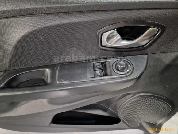Mais İzmir Şube Renault Clio 1.5DCI Joy 75 BG