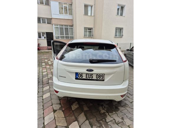 Sahibinden BAKIMLI Ford Focus 1.6 Comfort 2011 Model