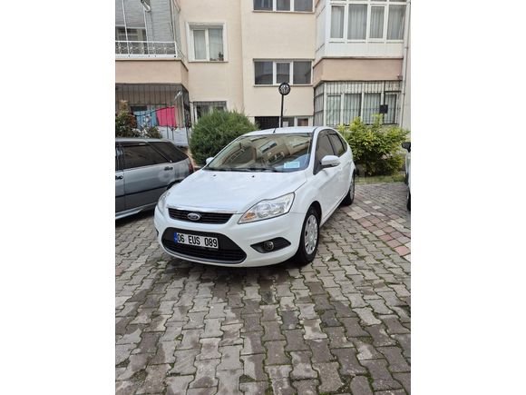 Sahibinden BAKIMLI Ford Focus 1.6 Comfort 2011 Model