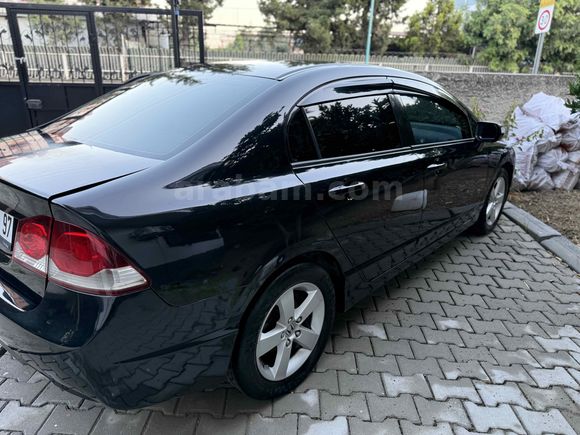 Sahibinden Honda Civic 1.6i VTEC Dream 2010 Model 