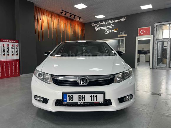 Sahibinden Honda Civic 1.6 Elegance 2013 Model  161.000 km Beyaz