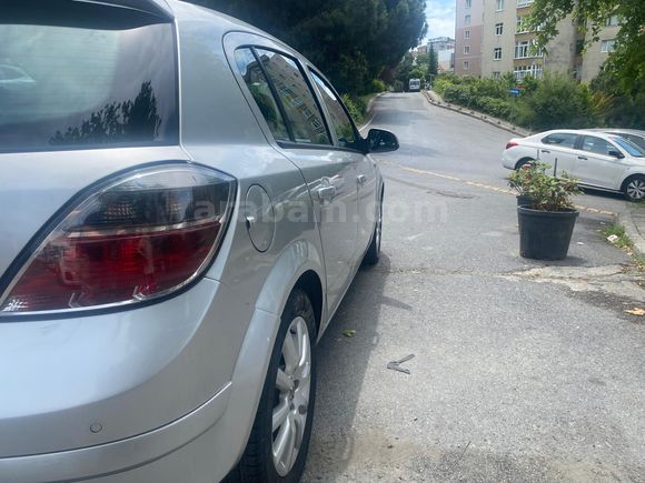 İlk Sahibinden Opel Astra 1.3 CDTI Elegance 2010 Model