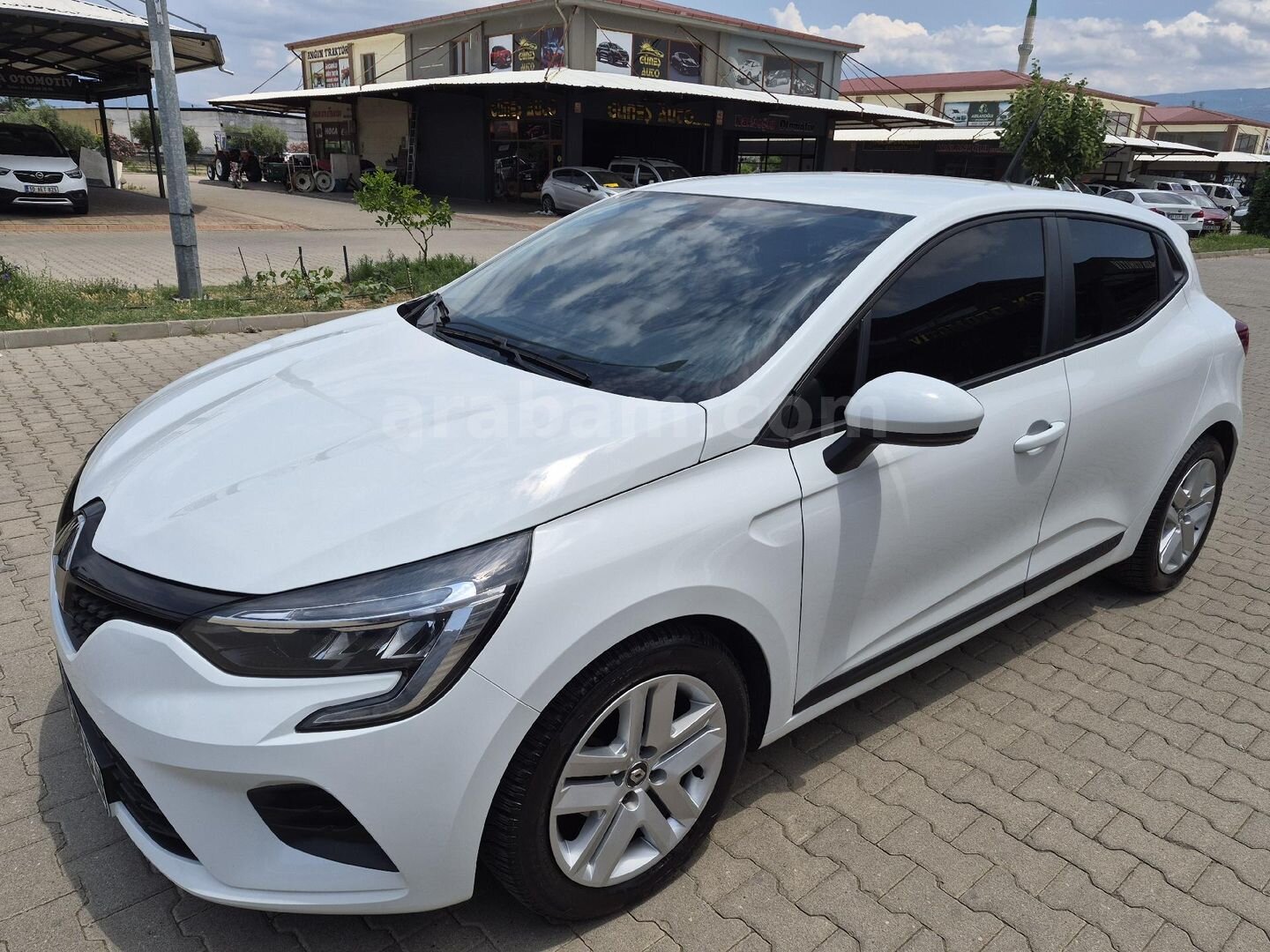 Galeriden Renault Clio 1.0 TCe Joy 2022 Model Aydın 69.000 km Beyaz 1