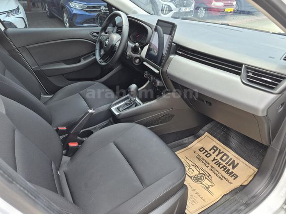 SÜPER TEMİZ HATASIZ 2022 MODEL TESLA EKRAN OTOMATİK CLİO