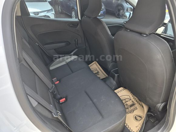 SÜPER TEMİZ HATASIZ 2022 MODEL TESLA EKRAN OTOMATİK CLİO