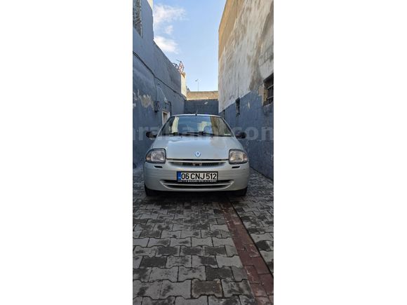 Sahibinden Renault Clio 1.4 RNA 2000 Model