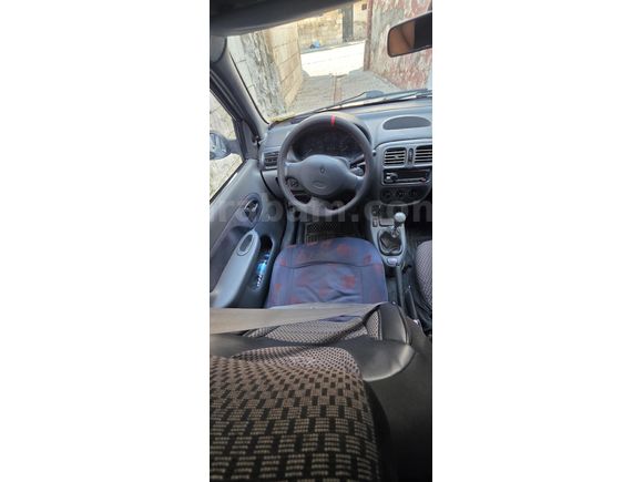 Sahibinden Renault Clio 1.4 RNA 2000 Model