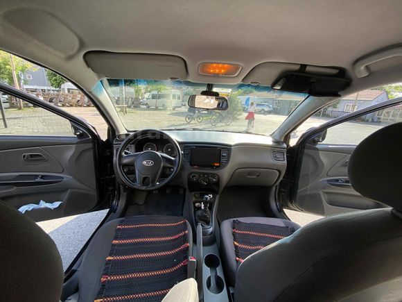 Kia rio 2011 model