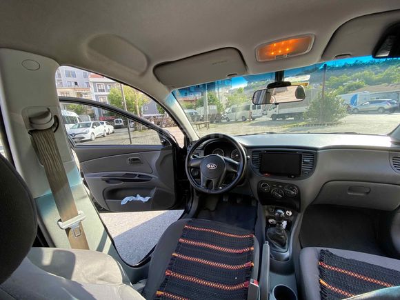 Kia rio 2011 model