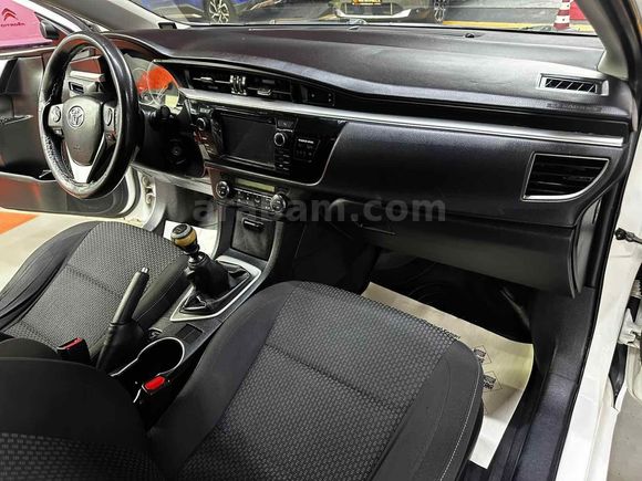POLAT'TAN 2013 MODEL TOYOTA COROLLA 1.6 ACTİVE SENET VE KREDİ