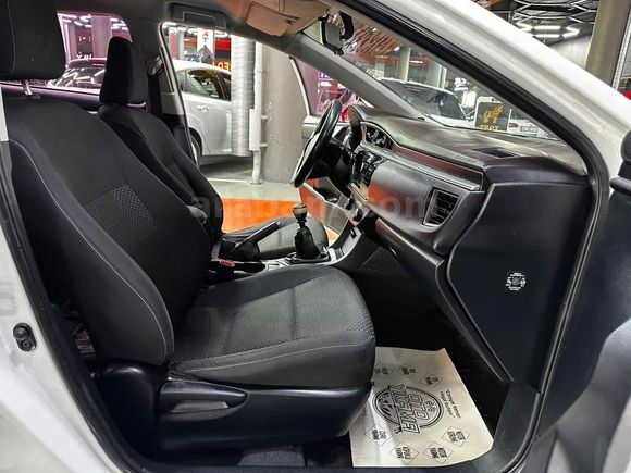 POLAT'TAN 2013 MODEL TOYOTA COROLLA 1.6 ACTİVE SENET VE KREDİ