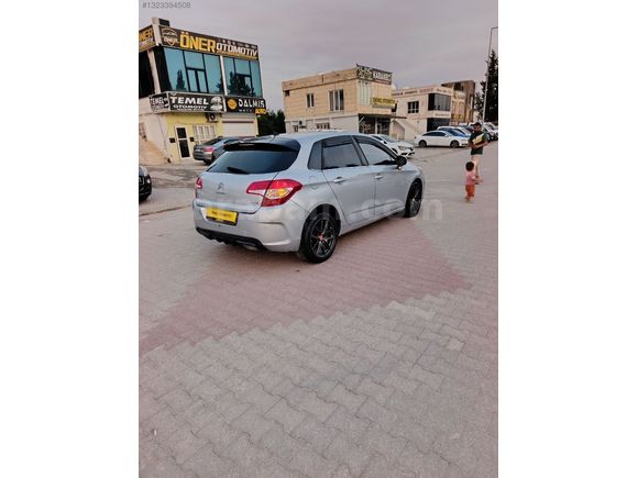 Aracımız 2012 Citroen C4 otomatik vites 1.6 confort plus paketi