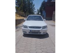 Sahibinden Hyundai Accent 1.5 1.5i GL 2000 Model  400.000 km Beyaz