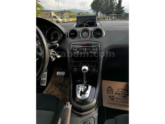 Sahibinden Peugeot RCZ 1.6 THP Evolution 2014 Model  137.000 km Kırmızı