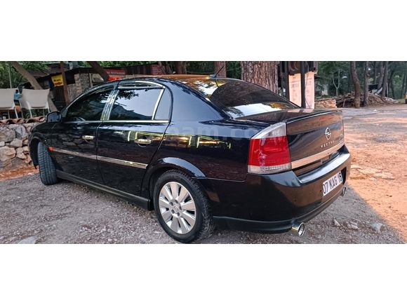 Vectra 1.6 Elegance  2003 Model