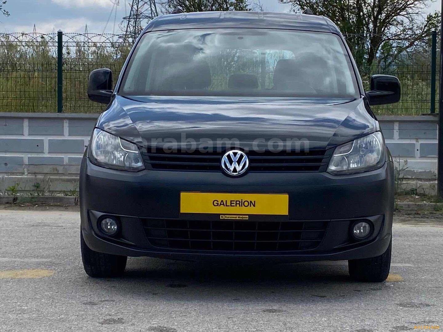 Galeriden Volkswagen Caddy 1.6 TDI Trendline 2011 Model Denizli 250.000 km Siyah 2